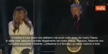 Trump accende l'albero di Natale a Washington: Stiamo lavorando per la pace