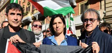 Schlein ostaggio di Fratoianni&Bonelli: la telefonata per bloccare il ddl sull'antisemitismo