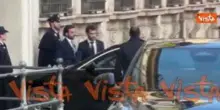 Zelensky arriva a Palazzo Chigi, in piazza gridano “Slava Ucraini"