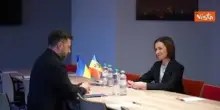 Zelensky incontra a presidente della Moldavia Sandu a L'Aja, in Olanda