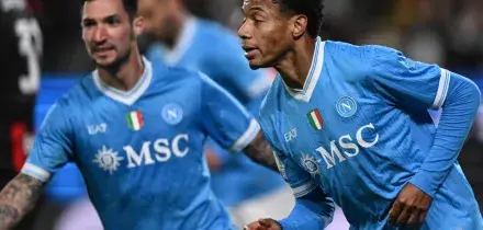 Neres e Hojlund stendono il Milan, Napoli in finale di Supercoppa