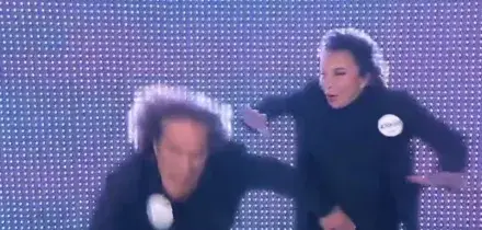 La rovinosa caduta dei Ricchi e poveri: "Gradino maledetto", a Domenica In succede di tutto