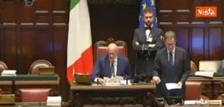 Manovra, il Ministro Ciriani pone la questione di fiducia alla Camera