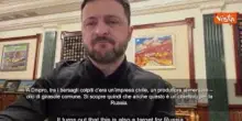 Zelensky: Russia ignora sforzi diplomatici e colpisce civili e infrastrutture