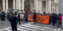 Napoli, oltre 200 manifestanti in piazza contro l'America's Cup