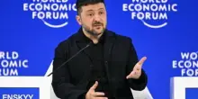 Zelensky a Davos: "L'Europa deve essere capace di difendersi e non aspettare sempre gli Stati Uniti"