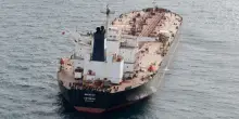 "Flotta ombra russa". Francia sequestra la petroliera