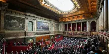 Francia, il senato boccia il disegno di legge sul suicidio assistito