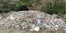 Discarica abusiva di 300 mq a Ischia, sequestri e denunce