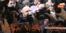 Il Comitato Remigrazione alla Camera canta l'inno di Mameli e grida "Antifascisti mafiosi"