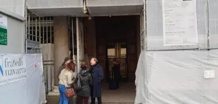 "L'angelo ha il volto della Meloni". Il restauratore replica a Rep: "Lo vedete solo voi"