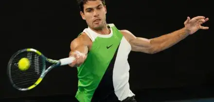 Alcaraz vince gli Australian Open, battuto Djokovic in finale