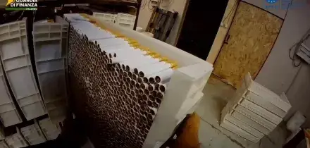 Sequestrato stabilimento per produzione clandestina di sigarette nel Padovano