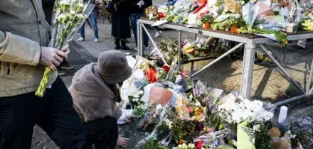 Crans Montana, a fuoco il memoriale dedicato alle vittime dell'incendio di Capodanno