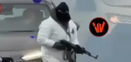 Assalto al portavalori in diretta, terrore in Puglia: esplosioni e mitra | GUARDA