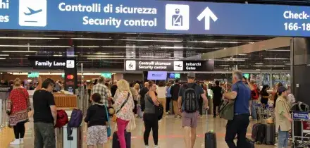 Sciopero degli aerei, i sindacati non arretrano. Salvini: &ldquo;Sar&agrave; precettazione"