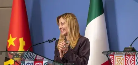 Piano Mattei, l'Italia guida la rinascita dell'Africa. Meloni: "Un patto tra nazioni libere, scommessa vincente"