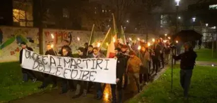 Friuli, cuore di maiale insanguinato gettato sul monumento alle Foibe