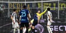 L'Inter piega 3-2 la Juve e prova la fuga in vetta
