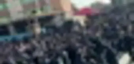 Iran, la protesta all'Universit&agrave; di Teheran: "Lunga vita allo sci&agrave;"