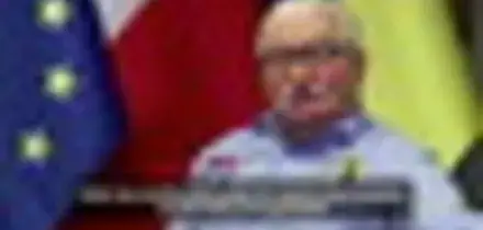 Walesa: Trump o &egrave; un "traditore" o un leader "eccezionale"