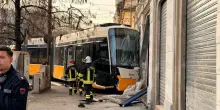 Tram deragliato a Milano. Un morto e 20 feriti
