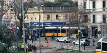 Due vittime e una quarantina di feriti il bilancio del tram deragliato a Milano