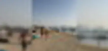 Contrattacco Iran, a Dubai missili in cielo e gente in spiaggia