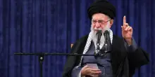 Si stringe il cerchio intorno a Khamenei: morti il genero e la nuora