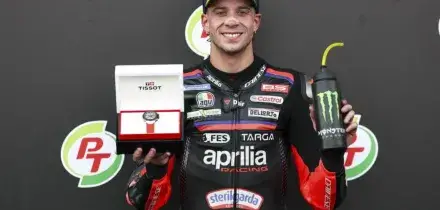 Bezzecchi domina in Thailandia, Marc Marquez si ritira