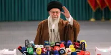 Iran, folgorato dell'Islam radicale a 13 anni ma leggeva Tolstoj. Ecco chi era Ali Khamenei