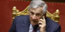 Camera, Tajani a Renzi: "Nervoso? Le tue conferenze a pagamento". Poi il duello social...