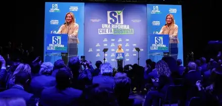 Milano, Meloni al Teatro Parenti: "Ultima occasione per una giustizia pi&ugrave; libera"