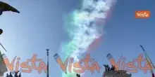 Le Frecce Tricolore sorvolano l'Altare della Patria per la Giornata dell'Unita Nazionale