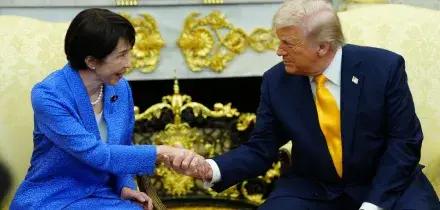 Usa, Trump nello studio ovale gela la presidente giapponese. Cosa ha detto...