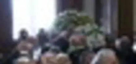 Bossi, terminati i funerali col "Va pensiero" e i cori "Secessione"