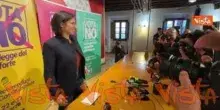 Applausi all'arrivo di Elly Schlein al Pd per conferenza dopo vittoria al Referendum