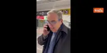 Il video virale di Gasparri in aeroporto prima del referendum: Domenica e luned&igrave; tutti a votare S&igrave;