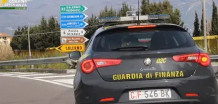 Immigrazione clandestina, 61 indagati per false residenze e assunzioni