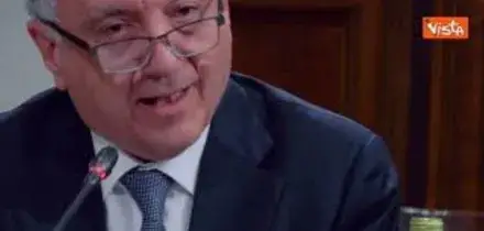 Il sottosegretario Mantovano incontra i familiari delle vittime di Crans-Montana a Palazzo Chigi