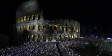 Colosseo, la prima Via Crucis di Papa Leone: il messaggio ai fedeli