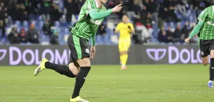 Il Sassuolo vince in rimonta, Cagliari battuto 2-1