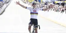 Pogacar vince il Giro delle Fiandre, Van der Poel ed Evenepoel sul podio