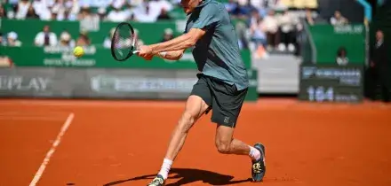 A Montecarlo Sinner piega Auger-Aliassime, &egrave; in semifinale contro Zverev