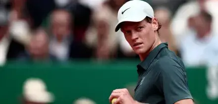 Montecarlo, Sinner batte Zverev e vola in finale. Possibile scontro con Alcaraz