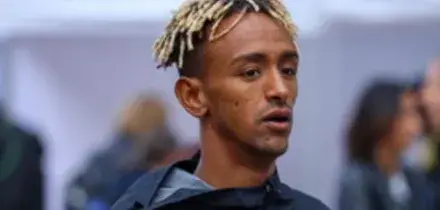 Impresa Crippa, &egrave; il primo italiano a vincere la Maratona di Parigi