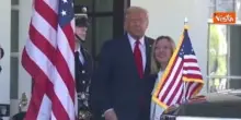 Meloni alla Casa Bianca nell'aprile 2025, la stretta di mano con Trump ARCHIVIO