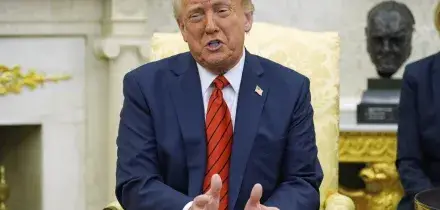 "Ho diritto di non essere d'accordo col Papa". Trump e lo scontro con Leone XIV