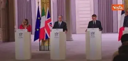 Meloni alla conferenza stampa congiunta con Marcon, Merz e Starmer al vertice su Hormuz a Parigi