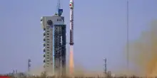La Cina lancia il razzo Long March-4C per il rilevamento dei gas serra